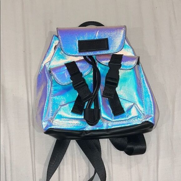 Kendall and Kylie mini holographic backpack - Picture 1 of 3
